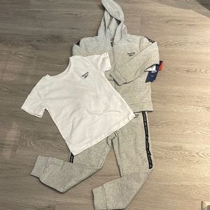 NWT Reebok 3 piece jogger set with t shirt, jacket and joggers - fleece lined